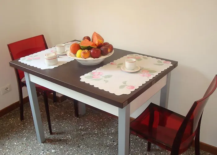 Bruno's Apartment Rom